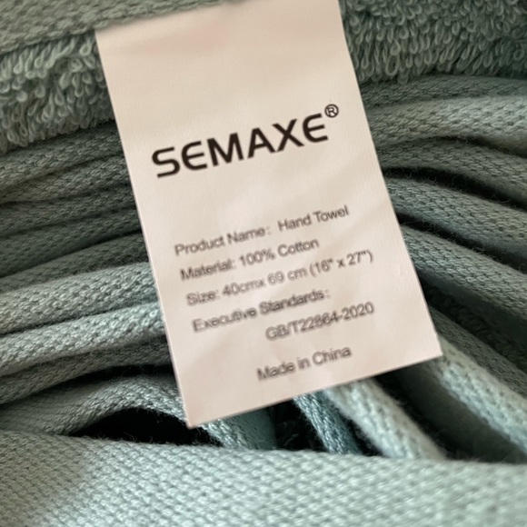 NEW in box - set of 4 Blue (blue green) hand towels - Picture 3 of 4